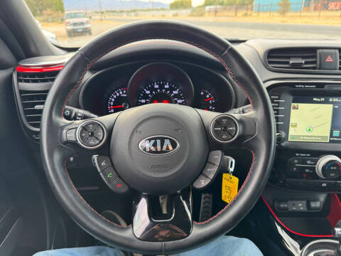 2015 Kia Soul +
