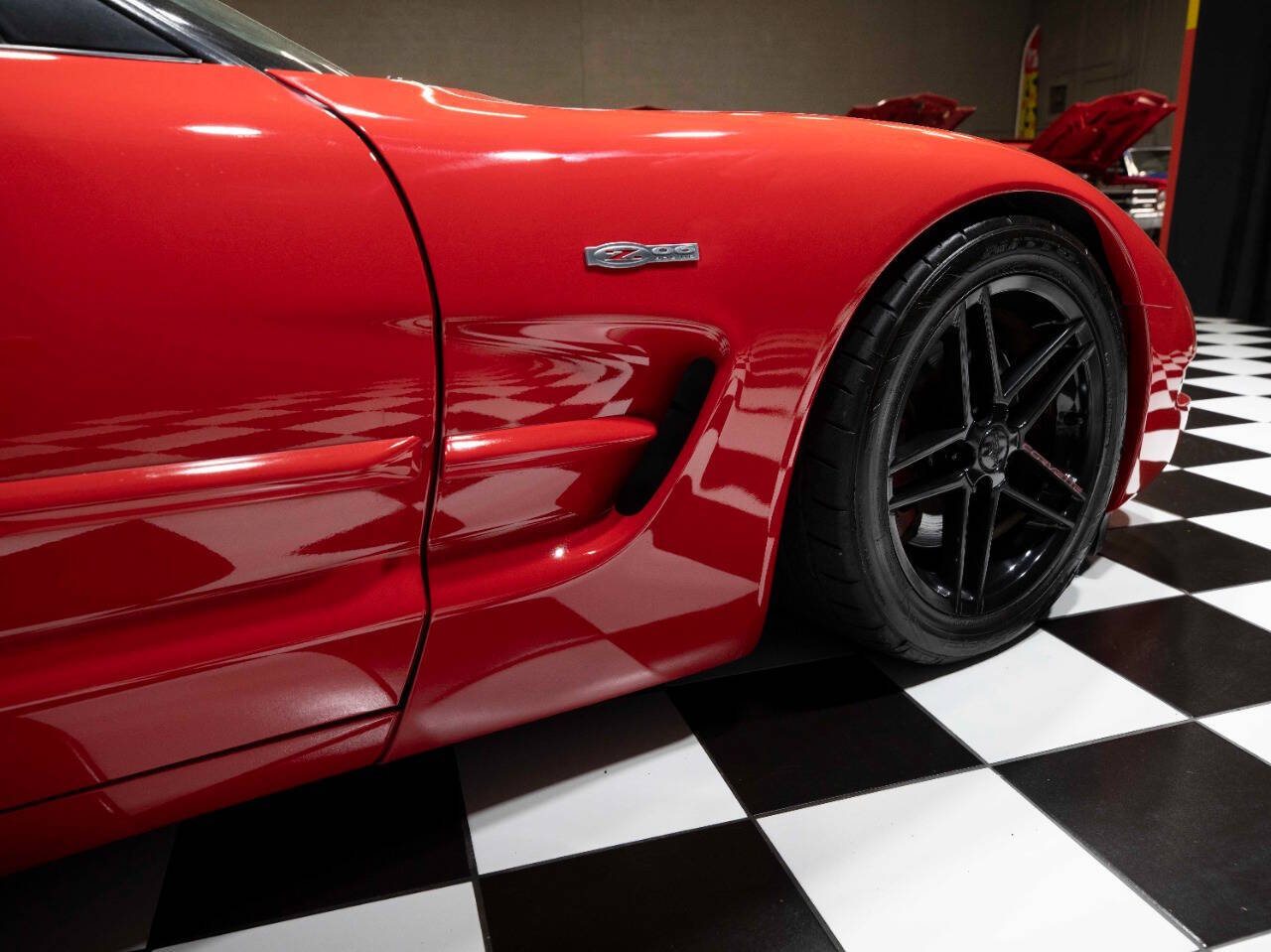 2004 Chevrolet Corvette 14