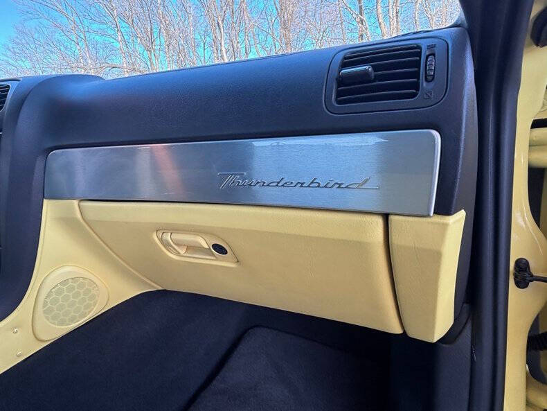 2002 Ford Thunderbird Deluxe