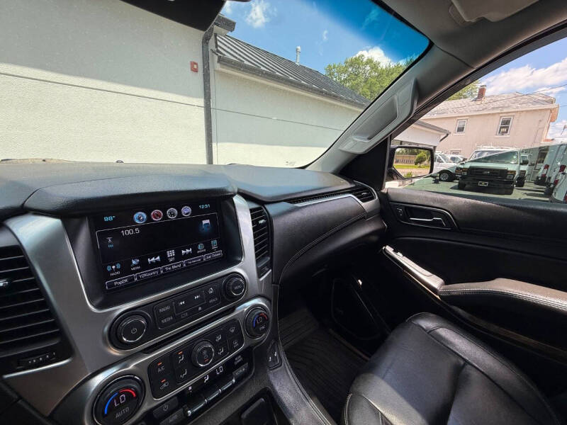 2017 Chevrolet Suburban LT