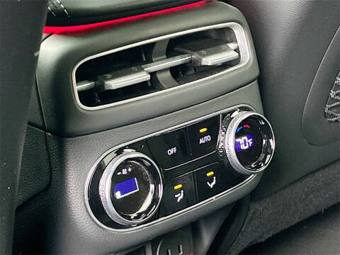 2025 Genesis GV70 2.5T Standard