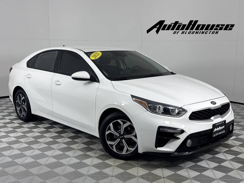2021 Kia Forte LXS 4dr Sedan's photo