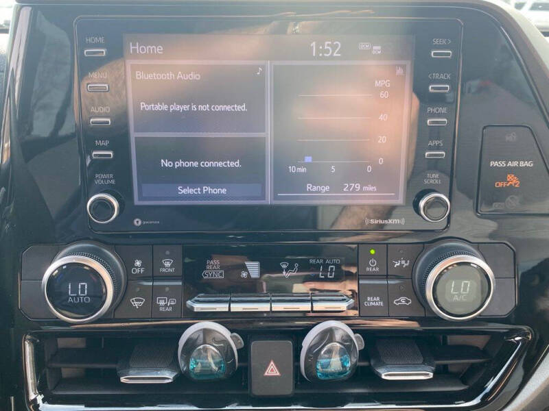 2022 Toyota Highlander L