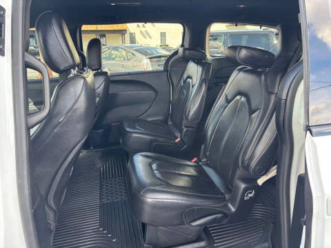 2020 Chrysler Pacifica Touring L