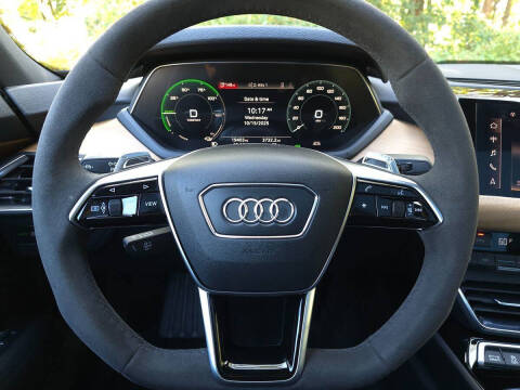 2023 Audi e-tron GT quattro Premium Plus