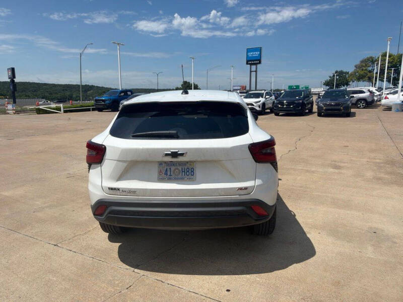 2025 Chevrolet Trax RS