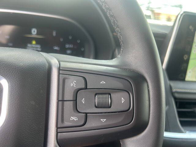 2023 GMC Yukon SLT