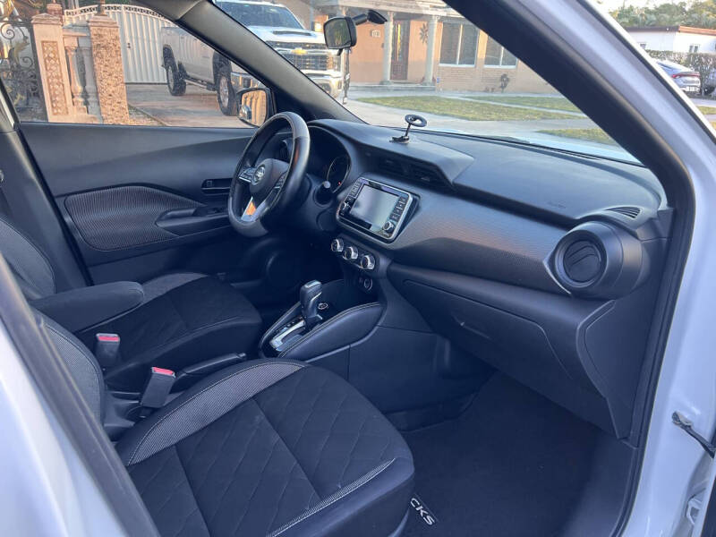 2018 Nissan Kicks S