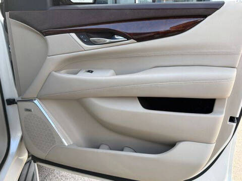 2015 Cadillac Escalade Luxury