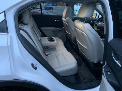 2022 Cadillac XT4 Premium Luxury