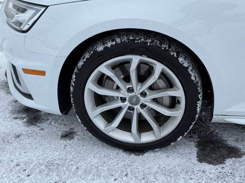 2019 Audi A4 quattro Premium Plus 45 TFSI