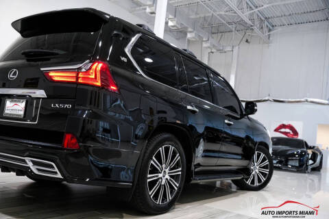 2021 Lexus LX 570 Three-Row