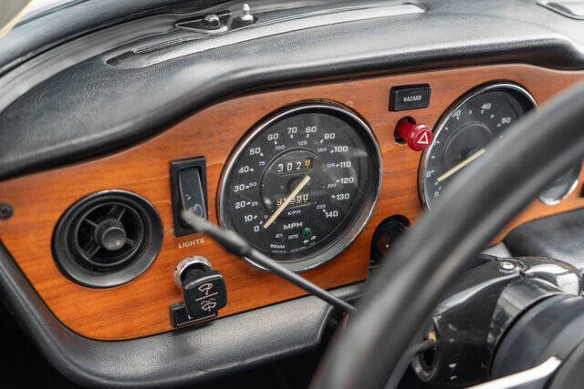 1973 Triumph TR6 19