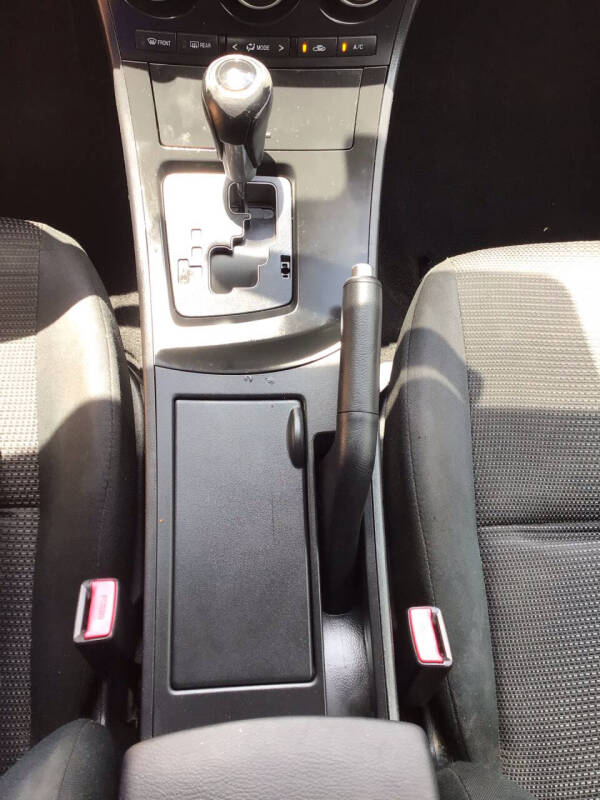 2013 Mazda MAZDA3 i Touring
