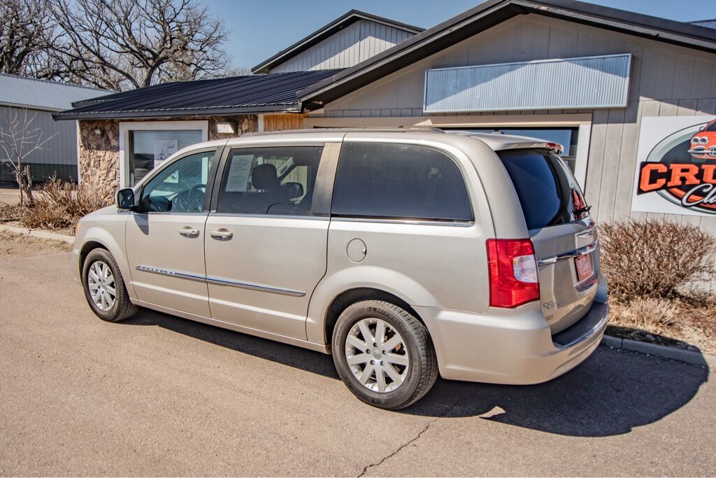 2014 Chrysler Town and Country 95