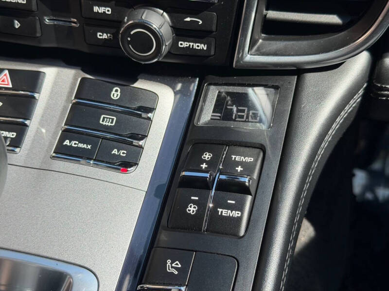2013 Porsche Panamera GTS