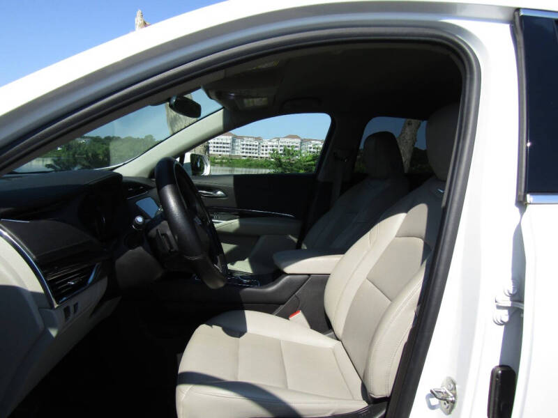 2019 Cadillac XT4 Luxury
