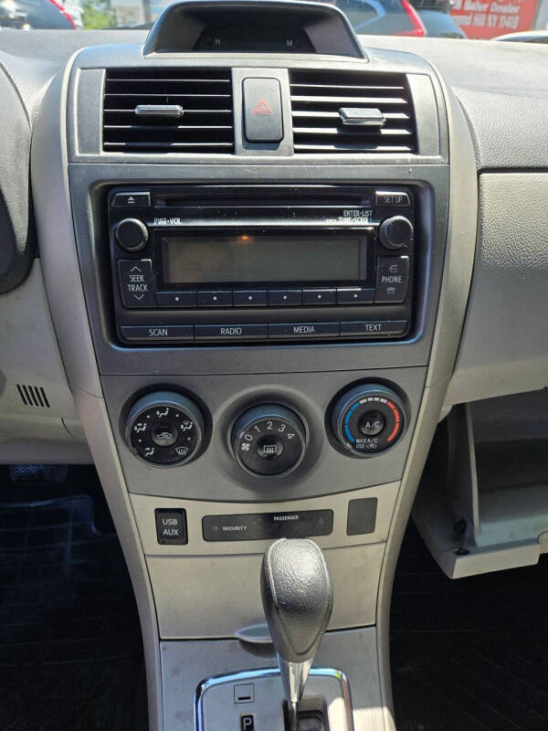 2012 Toyota Corolla LE