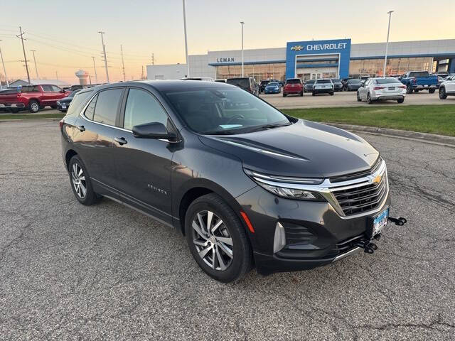 Used 2022 Chevrolet Equinox LT with VIN 2GNAXUEV4N6149819 for sale in Bloomington, IL