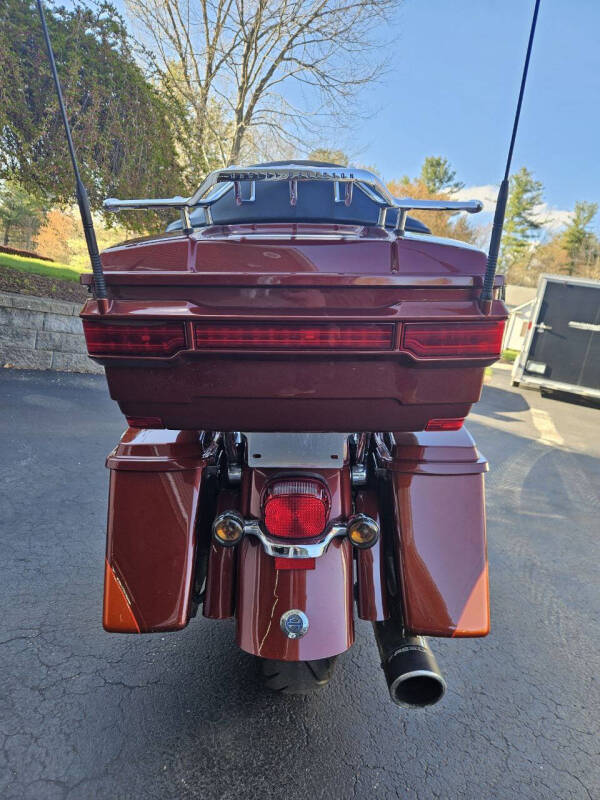 2010 Harley-Davidson Flhtcuse5