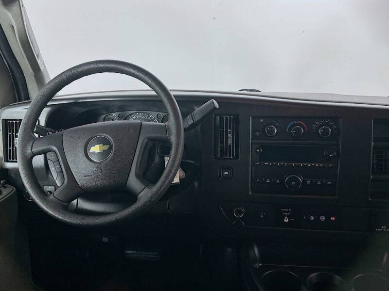 2024 Chevrolet Express 2500