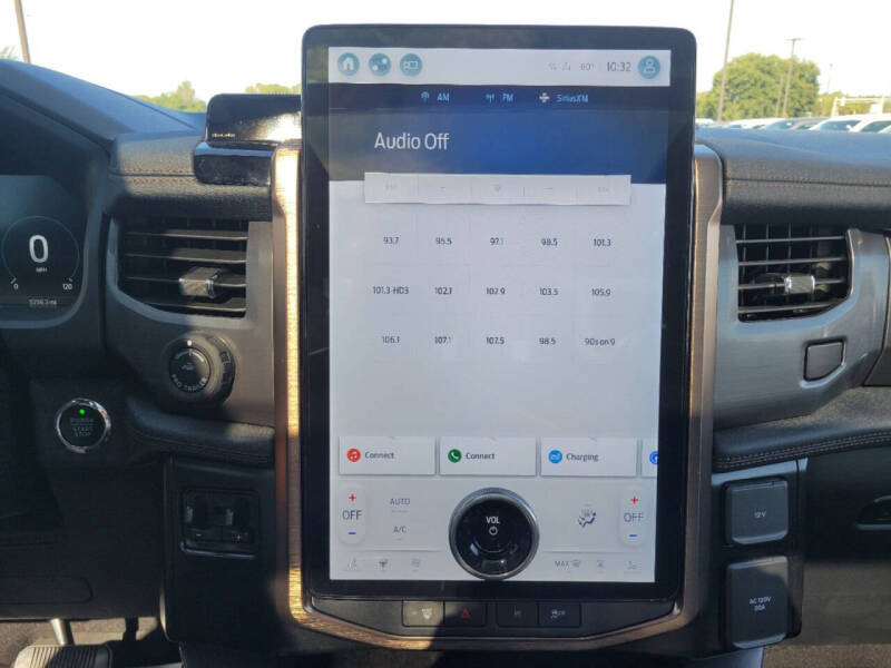 2023 Ford F-150 Lightning Lariat