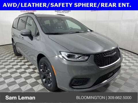 2023 Chrysler Pacifica for sale at Sam Leman CDJR Bloomington in Bloomington IL