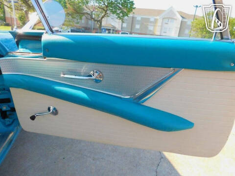 1956 Ford Thunderbird