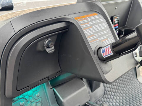 2026 E-Z-GO RXV 4