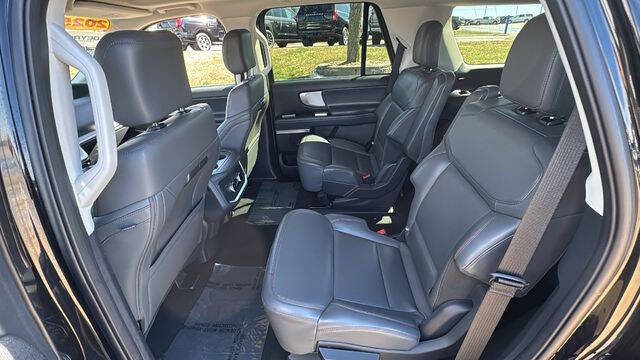 2025 Ford Expedition Active