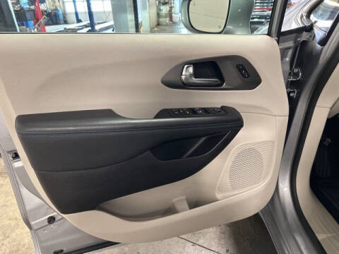 2021 Chrysler Pacifica Touring L