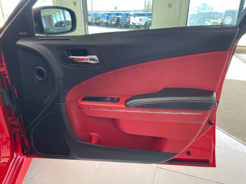 2016 Dodge Charger SRT Hellcat