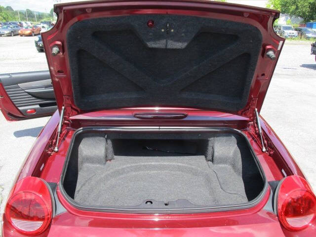 2004 Ford Thunderbird Deluxe