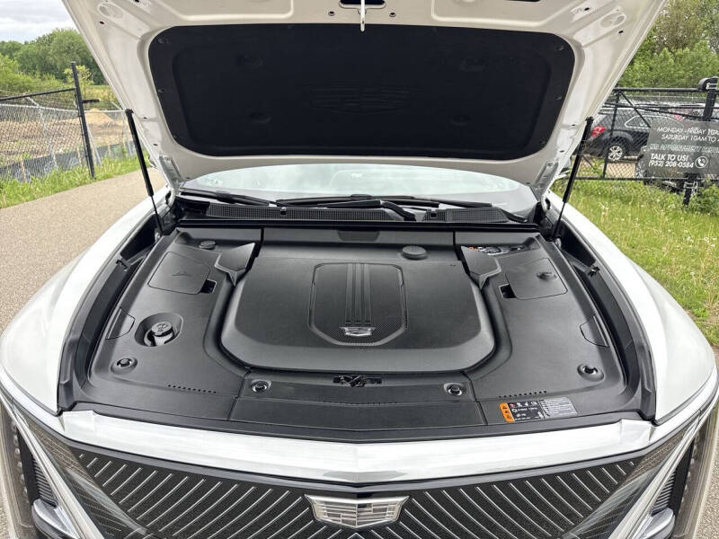 2024 Cadillac LYRIQ Tech