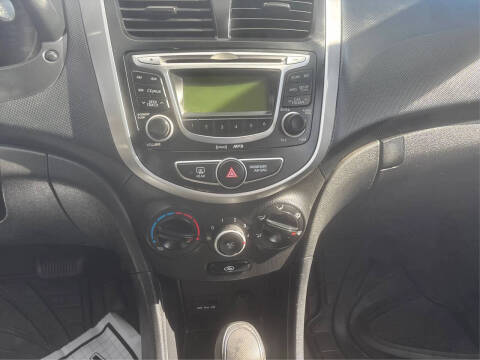 2012 Hyundai Accent GS