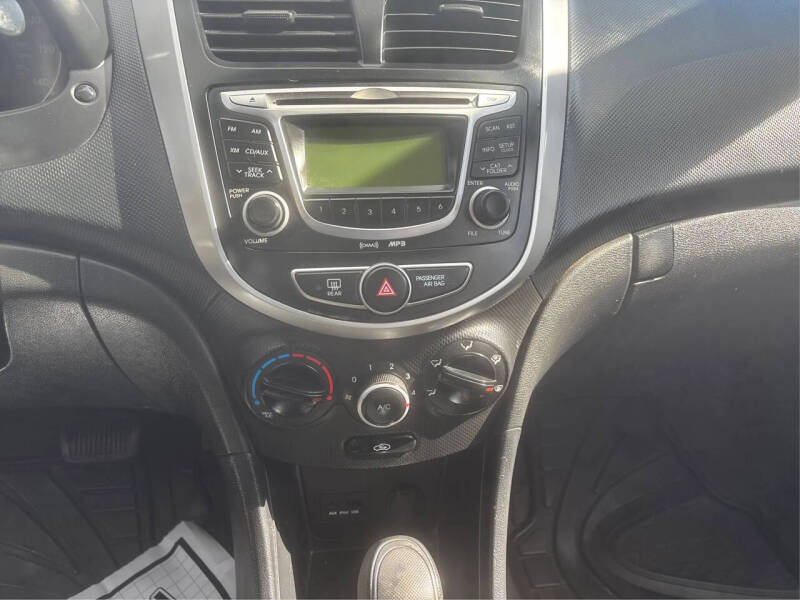 2012 Hyundai Accent GS