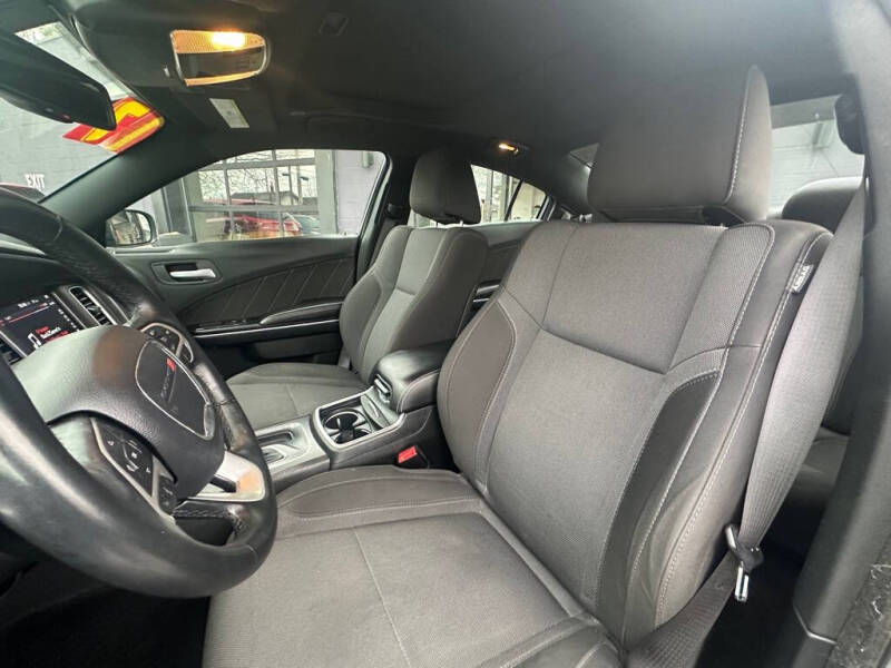 2017 Dodge Charger SXT