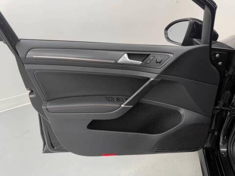 2020 Volkswagen Golf GTI SE