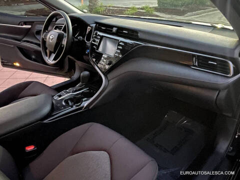 2019 Toyota Camry Hybrid LE