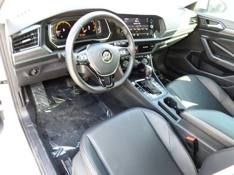 2019 Volkswagen Jetta  - $18,900