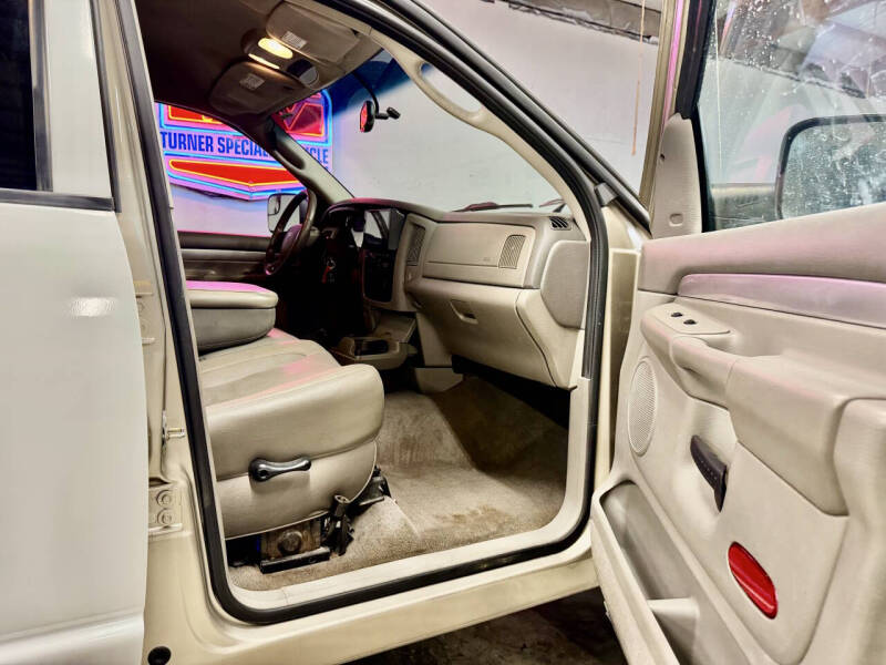 2005 Dodge Ram 2500 SLT