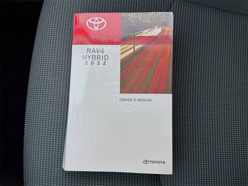 2022 Toyota RAV4 Hybrid LE