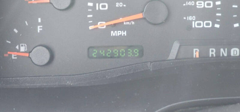 2005 Ford Excursion XLT