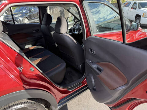 2019 Nissan Kicks SR