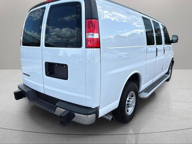 2024 Chevrolet Express 2500