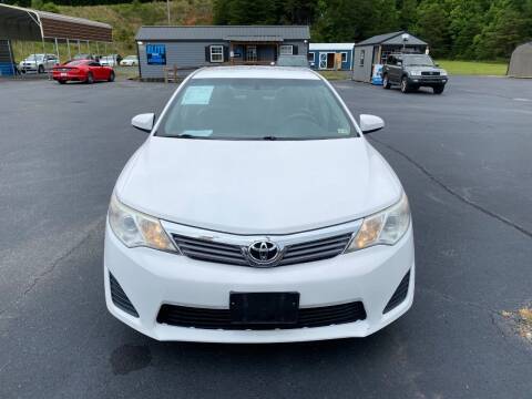 2014 Toyota Camry for sale at Shifting Gearz Auto Sales in Lenoir NC