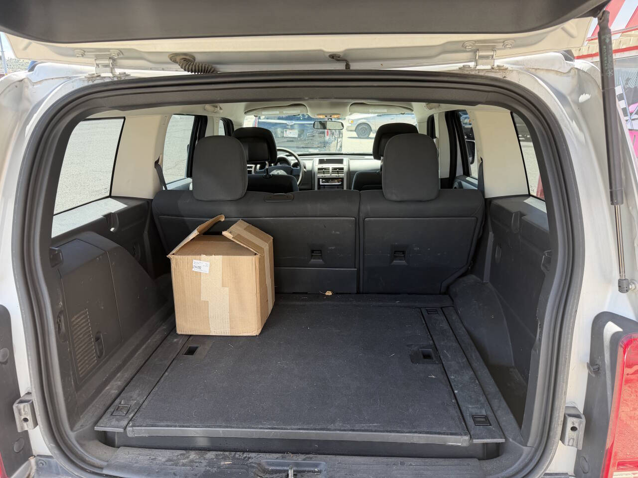 Silver 2011 Dodge Nitro SE 4x4 SE 4dr SUV 9