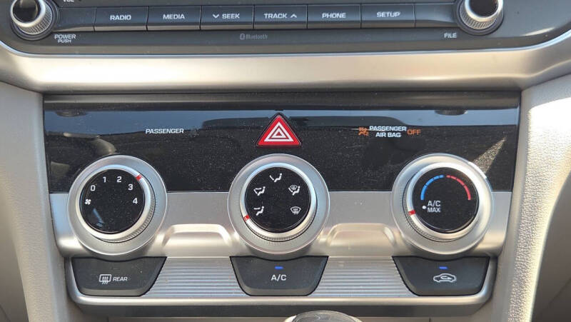 2019 Hyundai Elantra