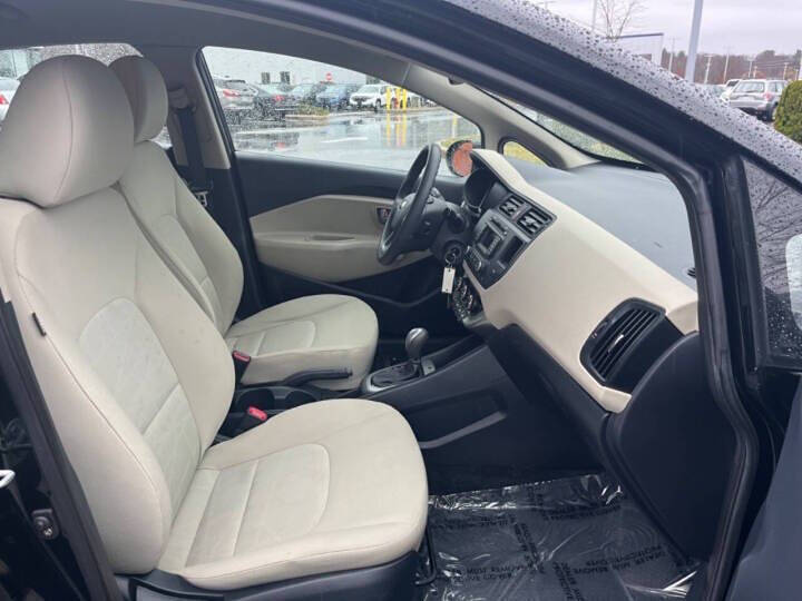 2013 Kia Rio 5-Door LX