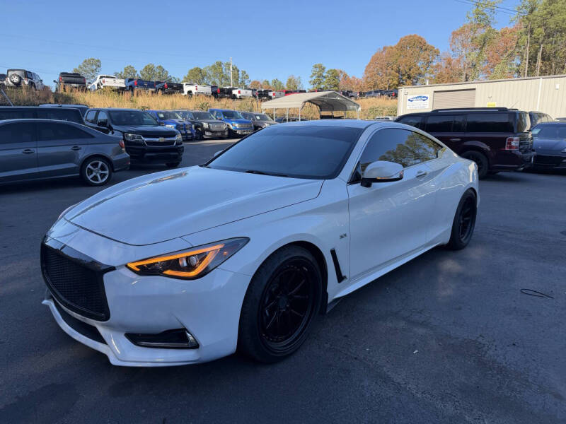 2018 INFINITI Q60 Coupe LUXE's photo